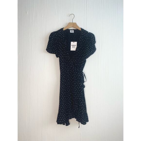 SUNDAY BEST B&W Polka Dot Short Sleeve Ruffle Trim Wrap Dress US MEDIUM NWT - Picture 8 of 16